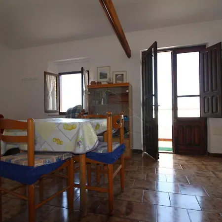 Apartment Rosmarino Giallo Buggerru